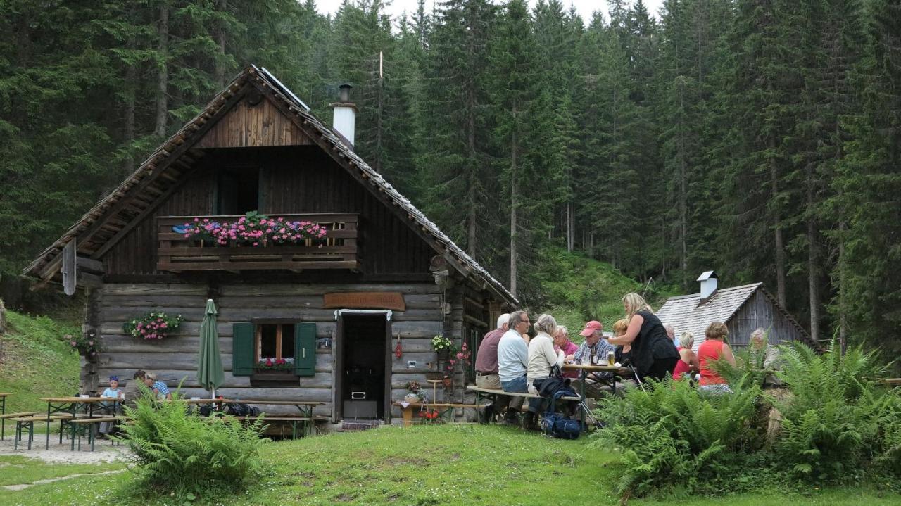 Ferienwohnung Kunterbunt Gosau Exterior foto